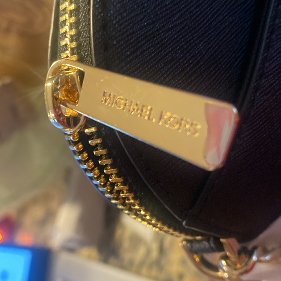 Michael Kors jet set travel, medium leather X cross dome Crossbody - Picture 2 of 10